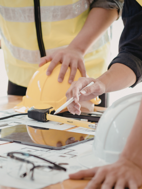 建設現場での作業の様子